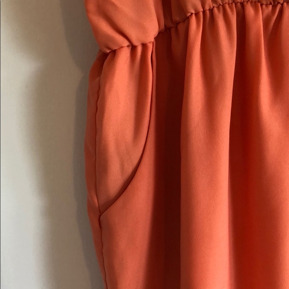 Dress With Front Ruffle And Pockets! - Picture 3 of 5
